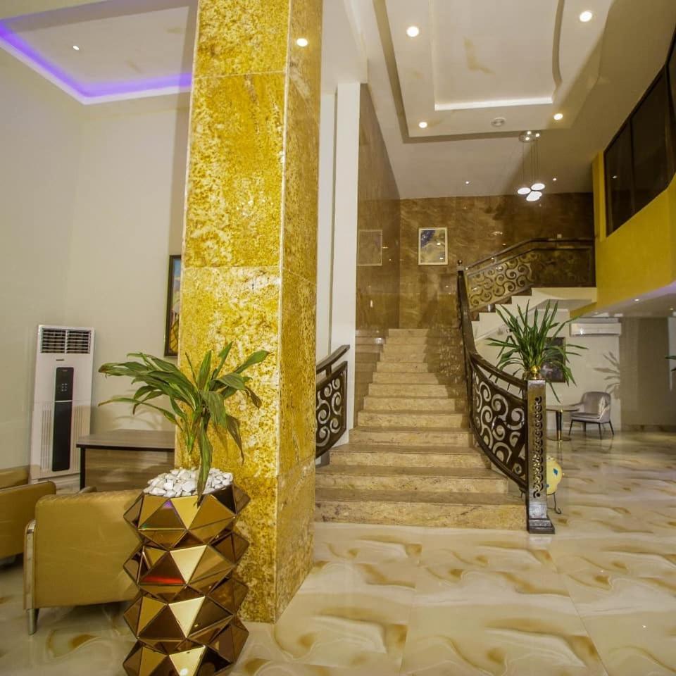 Perfecto La Villa Hotel And Suites ラゴス エクステリア 写真