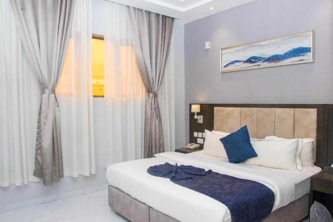 Perfecto La Villa Hotel And Suites ラゴス エクステリア 写真