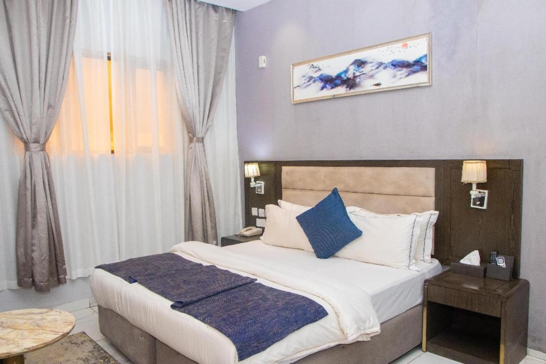 Perfecto La Villa Hotel And Suites ラゴス エクステリア 写真