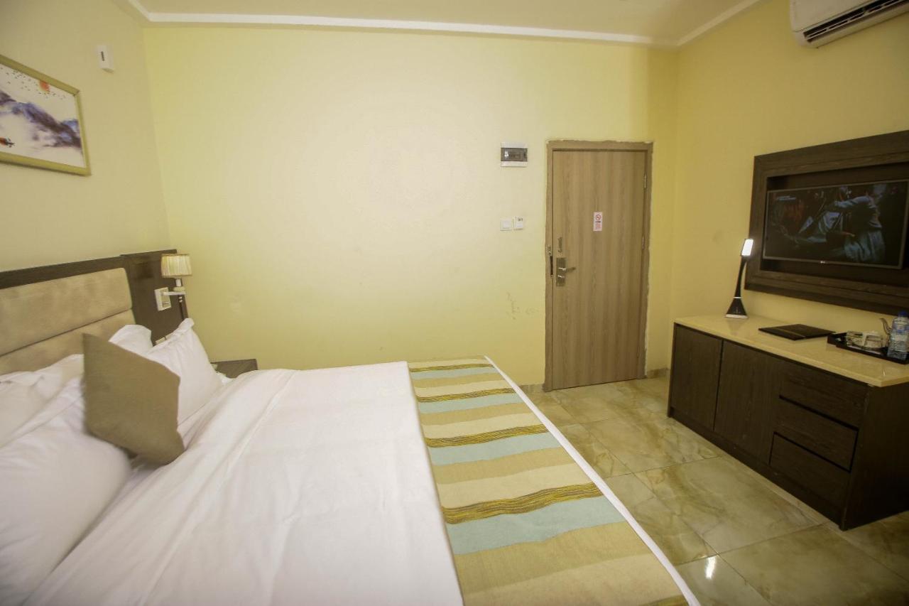 Perfecto La Villa Hotel And Suites ラゴス エクステリア 写真